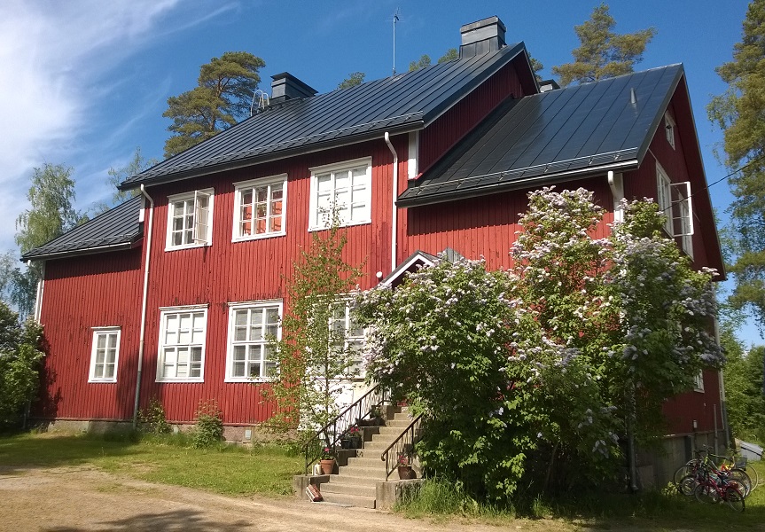 KOULUN MUUTOS ASUNNOKSI